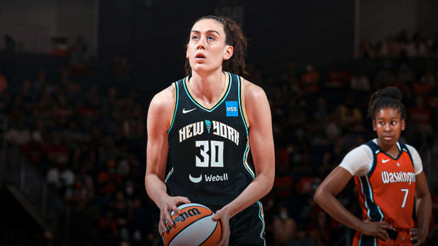 Illustration of Breanna Stewart: Bryce Wood